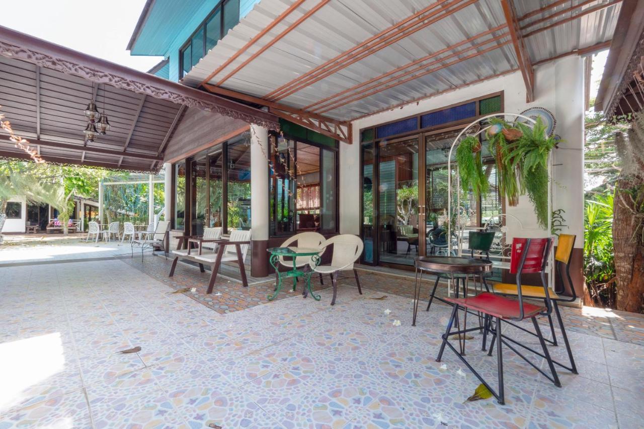 Capital O 418 Saksaitarn Resort Rayong Exterior photo